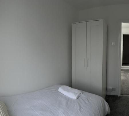 Crown Road Apartment Sittingbourne Bagian luar foto